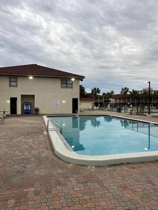 Lazy Palm 4 Pools Short Walk To Beach! Sleeps 5! Panama City Beach Zewnętrze zdjęcie