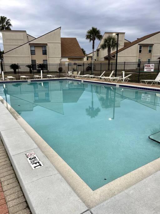 Lazy Palm 4 Pools Short Walk To Beach! Sleeps 5! Panama City Beach Zewnętrze zdjęcie