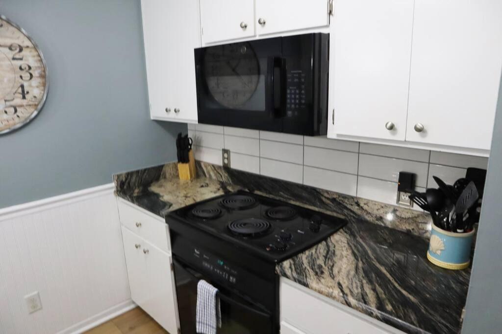 Lazy Palm 4 Pools Short Walk To Beach! Sleeps 5! Panama City Beach Zewnętrze zdjęcie
